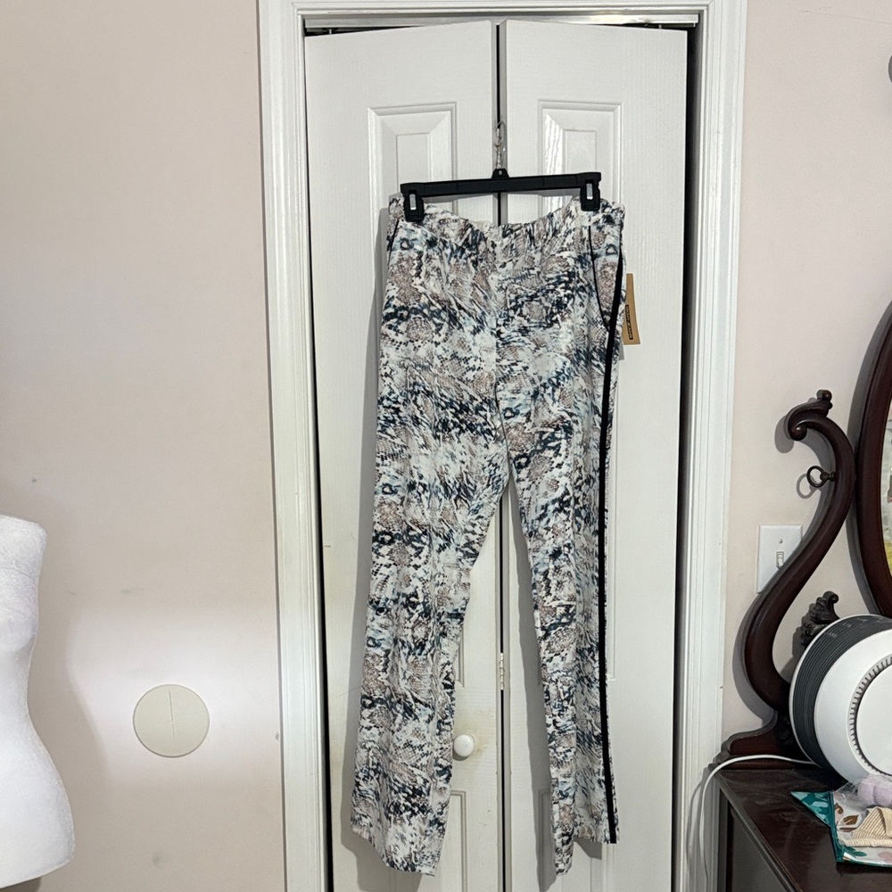 DKNY Women's Abstract Patterned Flare Pants - Black, Gray, Cream